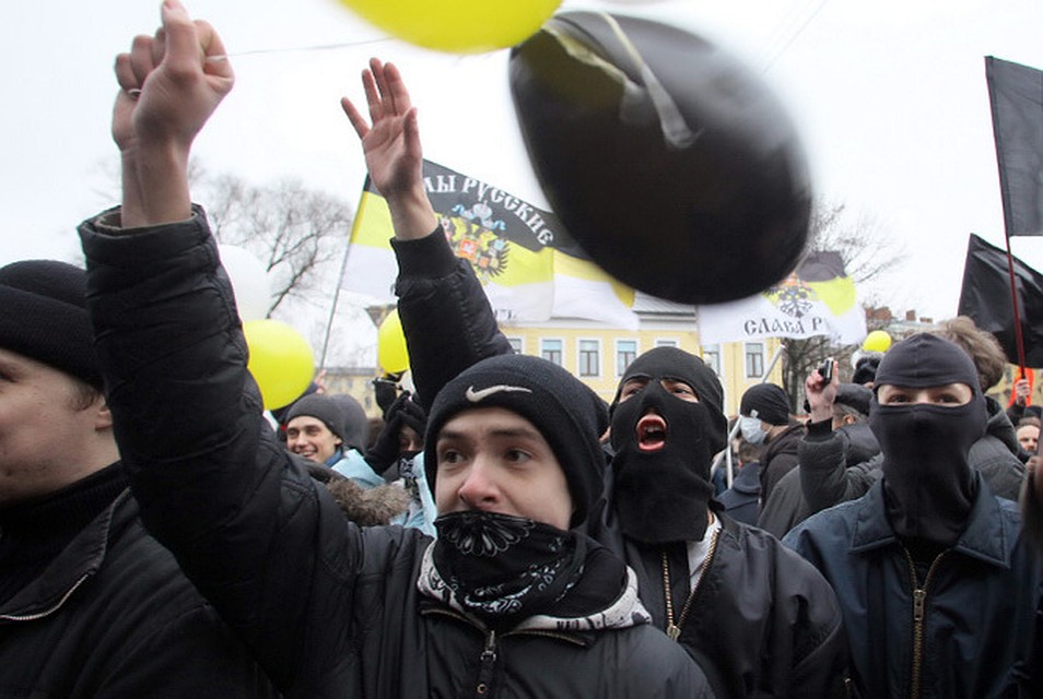 В Петербурге могут митинговать только "правильно ориентированные", а "радужным" здесь места нет?