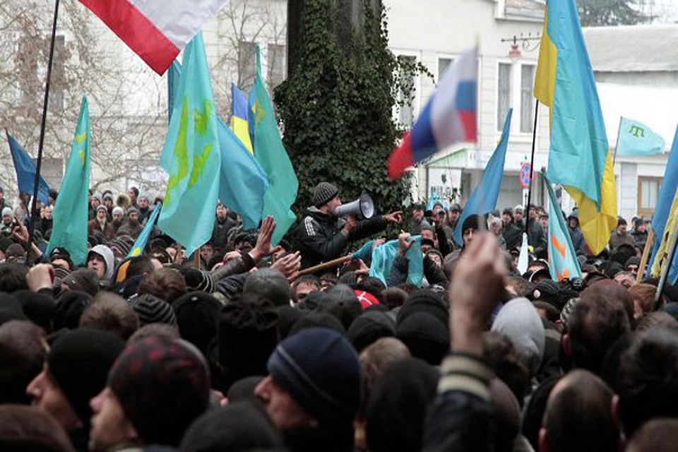 Верховная Рада и Совет министров Крыма захвачены вооруженными людьми