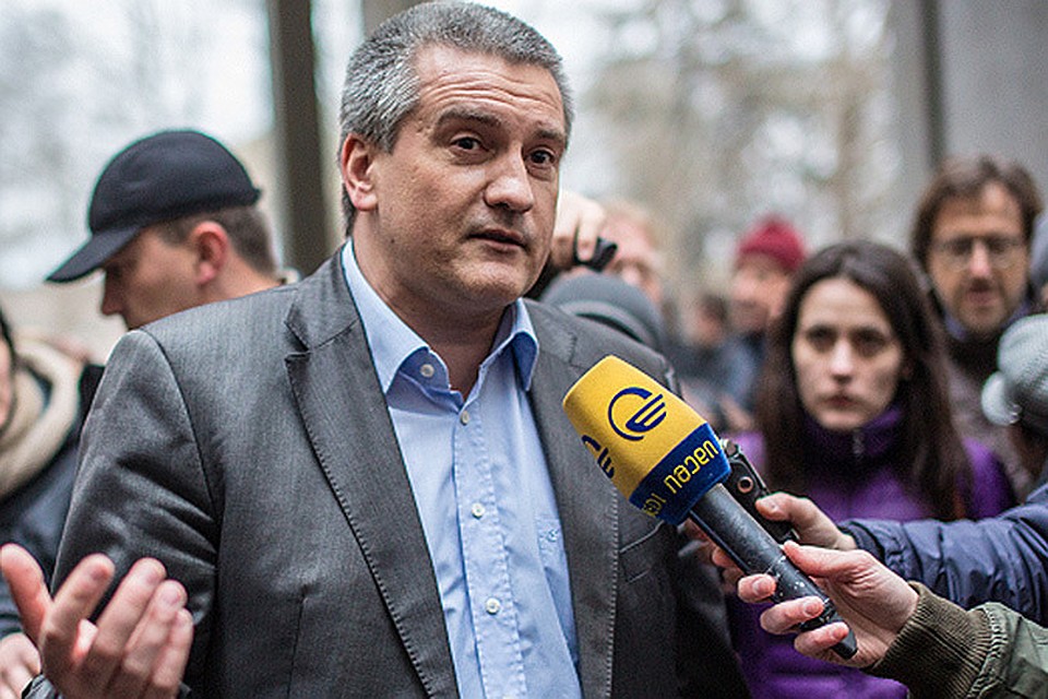 Сергей Аксенов признал тот факт, что в Крыму "обеспечивают стабильность" российские военные
