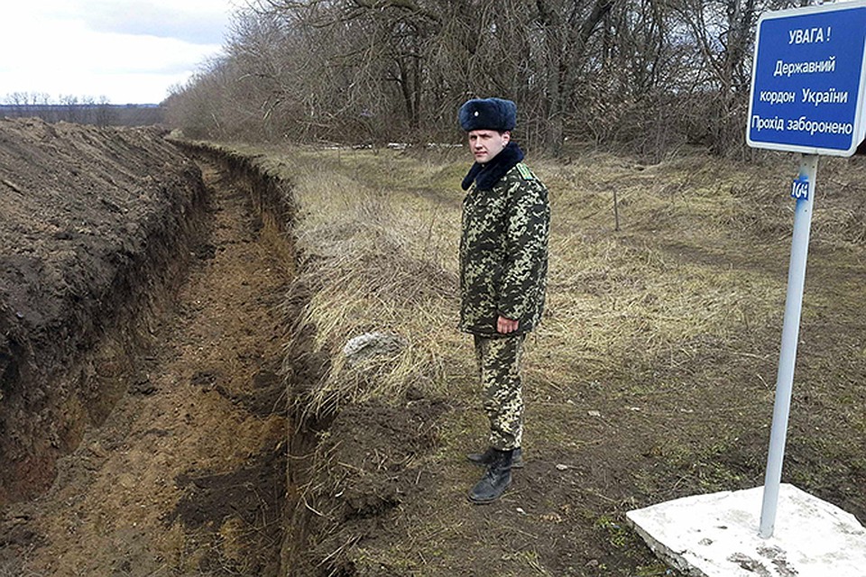 Киев планирует на следующей неделе закрыть границу с Россией