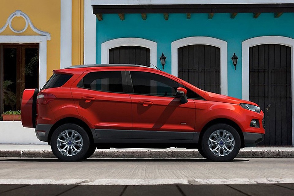 Модель отличается динамичным силуэтом. Фото Ford.