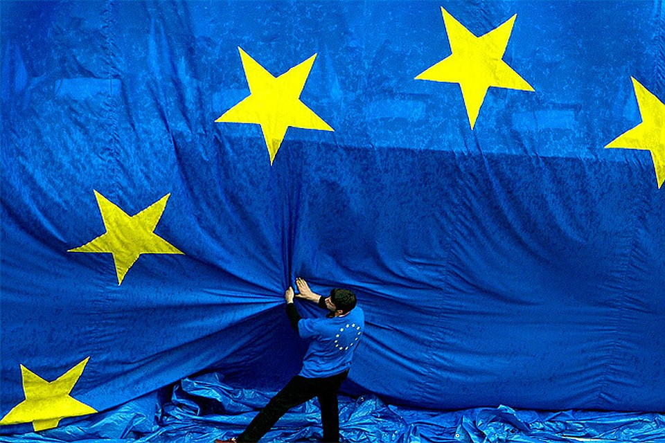 Власти Венгрии пригрозили выйти из Евросоюза из-за позиции по РФ