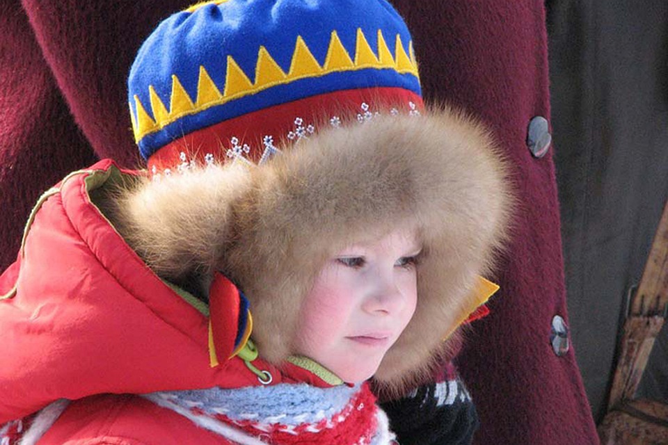 На занятия по саамскому языку детвора приходит после основных уроков. Фото: lovozerie.ru