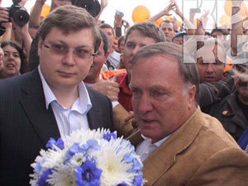 Адвокат улетел, но обещал вернуться