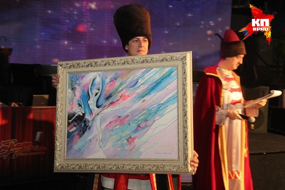 Благотворительный аукцион в Иркутске: произведения искусства продали дороже, чем свитер хоккеиста Александра Овечкина
