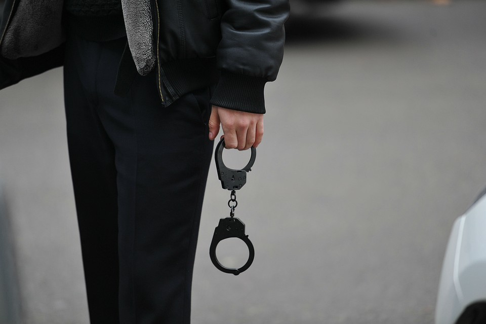Всего прокуратурой выданы ордера на арест 109 подозреваемых.