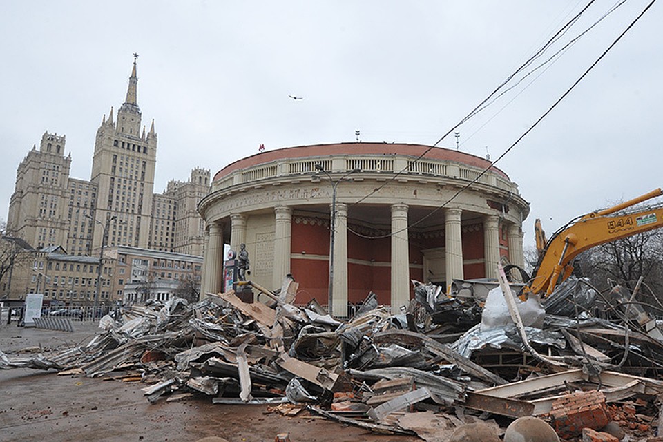 В какой-то мере нынешняя ситуация с московскими ларьками — сигнал предпринимателям