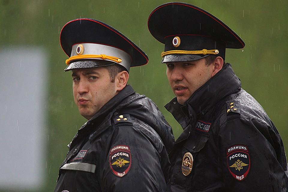 Стражам порядкам удалось освободить заложницу