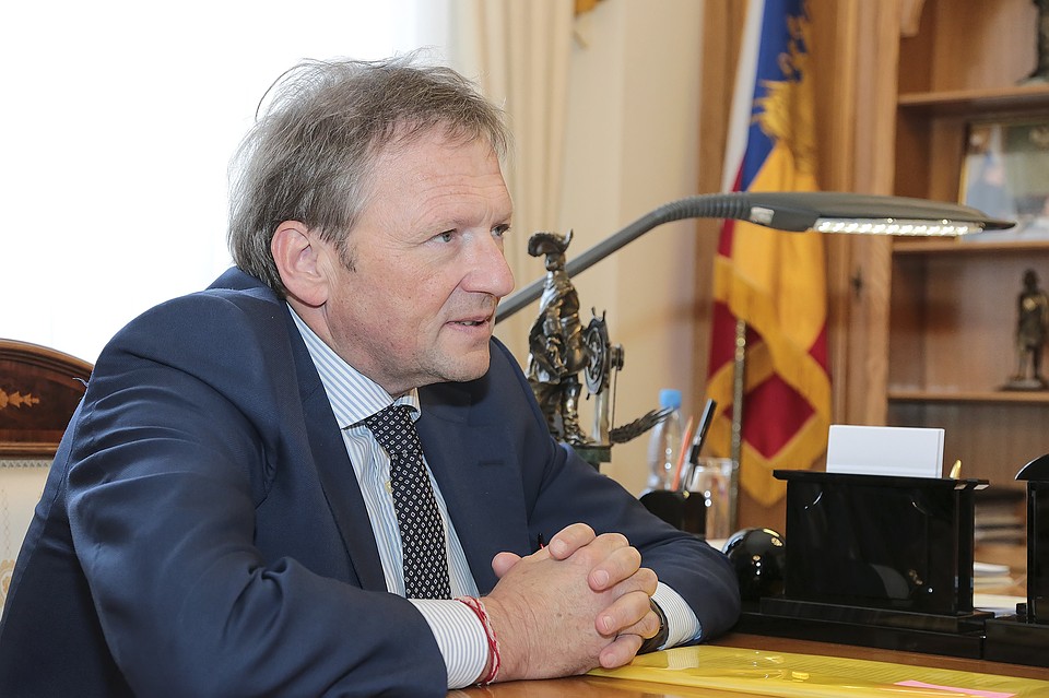 Борис Титов заявил, что проверкой законности дел в отношении Юрия Осипенко и Александра Хуруджи займется Генпрокуратура РФ.