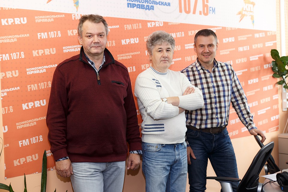 Директор клиники «Век здоровья» Андрей Дерягин, физиотерапевт-невролог Владимир Полушин и кинезиолог-подиатр Андрей Бобылев