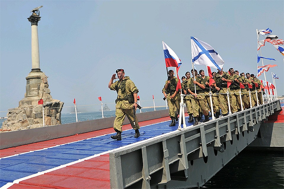 За доставку боеприпасов и хронометраж стрельбы отвечают моряки Черноморского флота