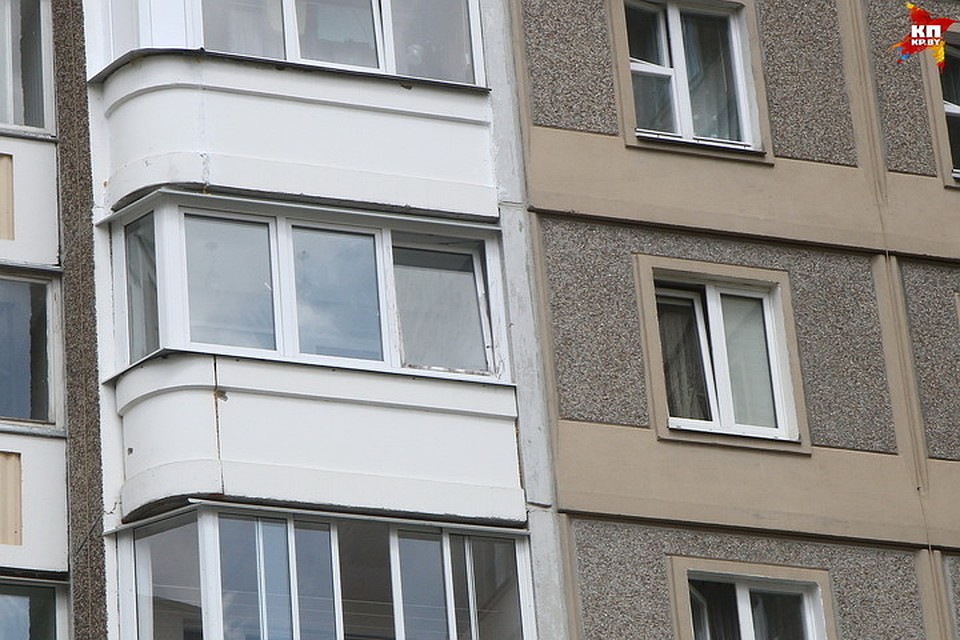 Падение с четвертого этажа закончилось трагически