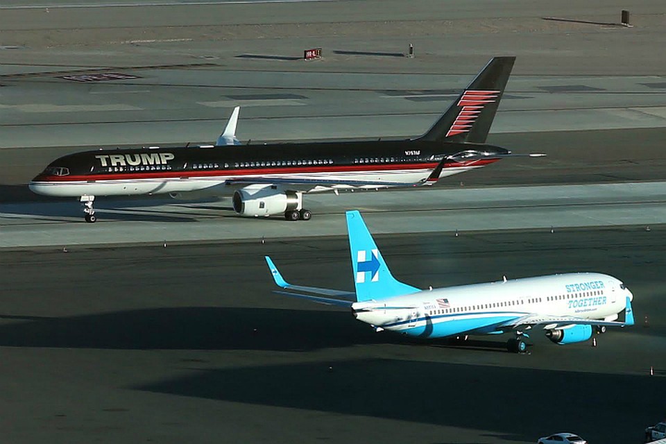 Самолеты Хиллари Клинтон и Дональда Трампа в аэропорту Лас-Вегаса