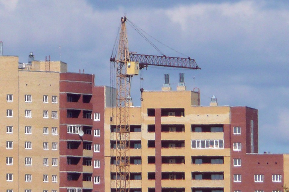 Названы причины гибели сургутского сварщика, упавшего с 14 этажа