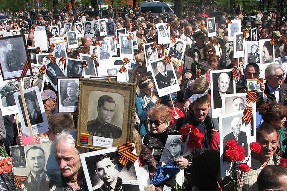 Бессмертный полк в Риге. Фото: с сайта BaltNews.lv