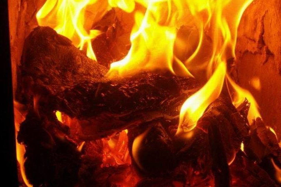 В Сургуте ночью горела многоэтажка