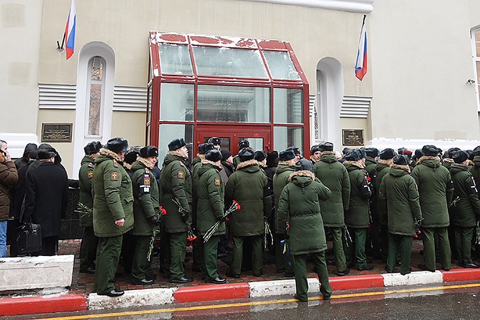 Центральный военный оркестр Минобороны России проводил в последний путь своего дирижера и наставника