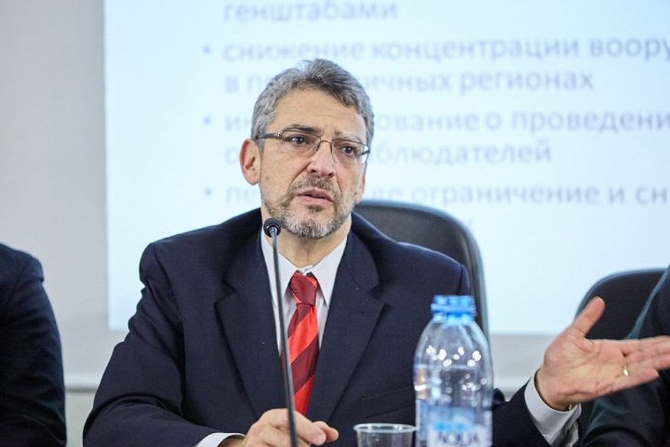 Ариэль Коэн.