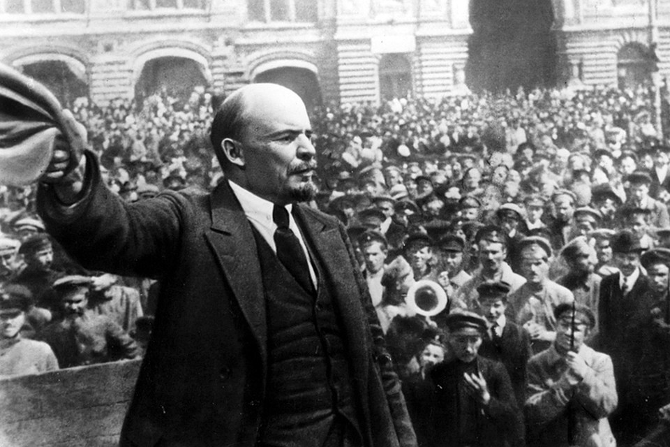 В привычном понимании этого слова агентом зарубежных спецслужб Ленин конечно же, не был. Но в шпионских интригах, безусловно, активно участвовал