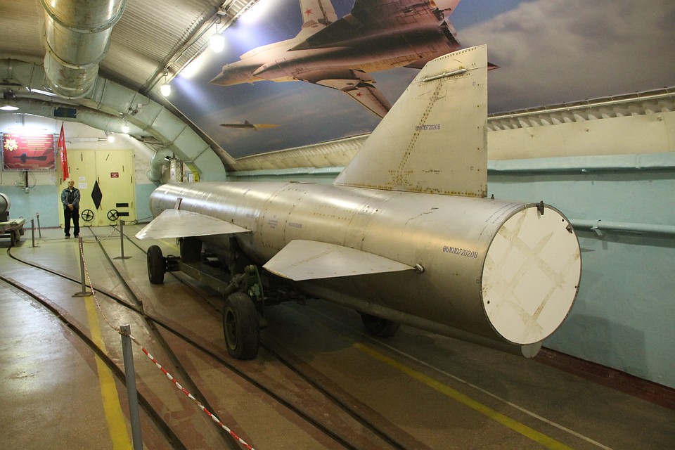 Боеголовки могли размещаться на крылатых ракетах Х-22 (Буря). Фото Владимира Гаврилова