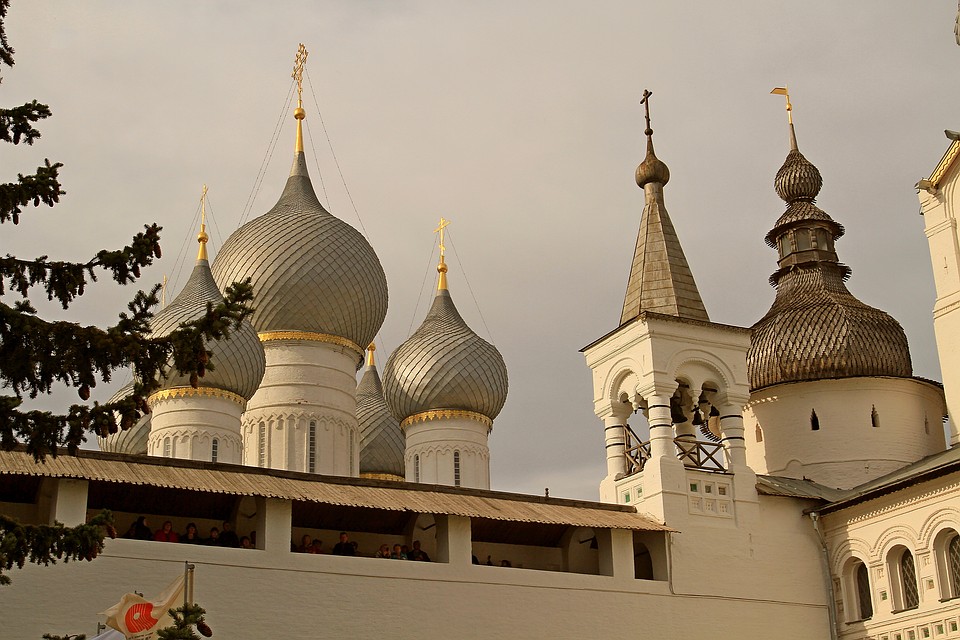 Та самая стена, на которой стрельцы пытались догнать "подменного" царя. Фото автора