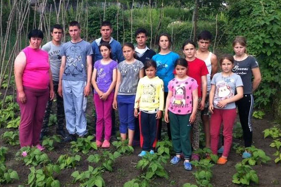 Семья Тертюк поистине уникальна ведь у них … 17 детей.