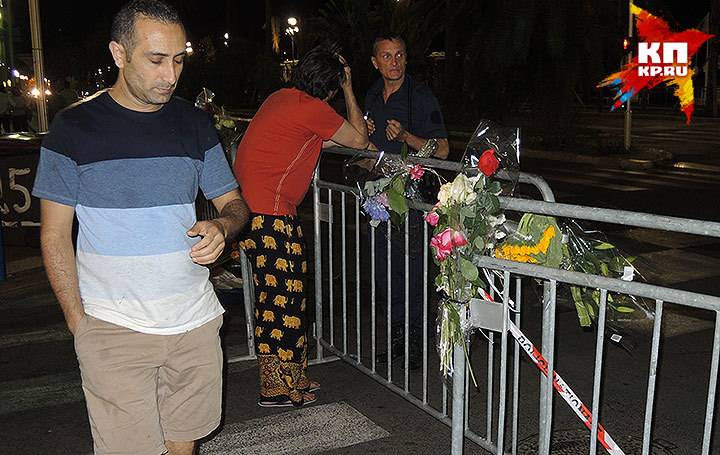 Сама набережная еще оцеплена. Фото: Дарья АСЛАМОВА