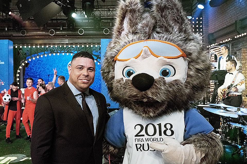 Суперзвезда мирового футбола Роналдо и Забивака. ФОТО FIFA/Getty Images/ТАСС