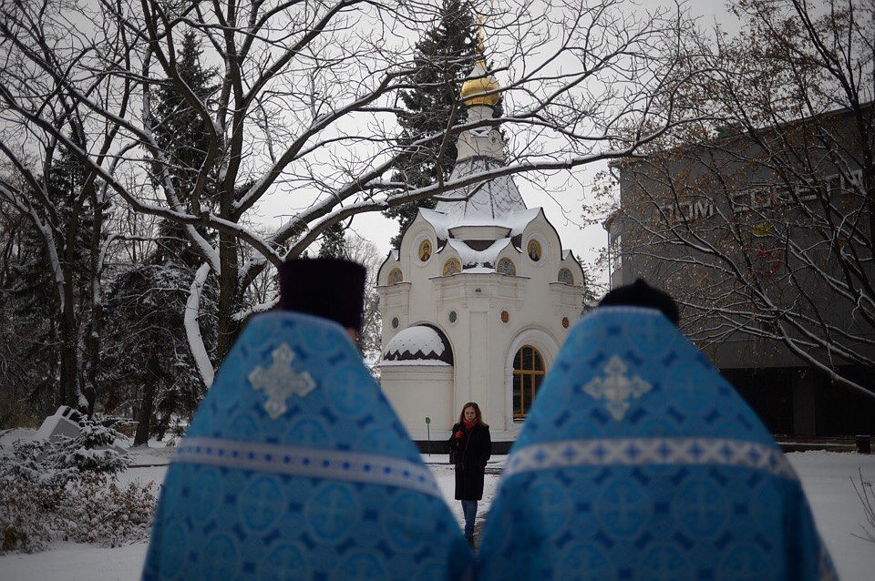 Праздничный крестный ход. Фото: Виктор ГУСЕЙНОВ