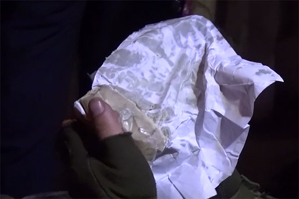 У задержанных дома найдена взрывчатка, предположительно, пластид.