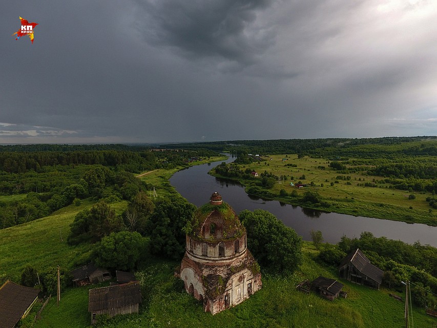 Заброшенный храм в Сытьково Фото: Виктор ГУСЕЙНОВ