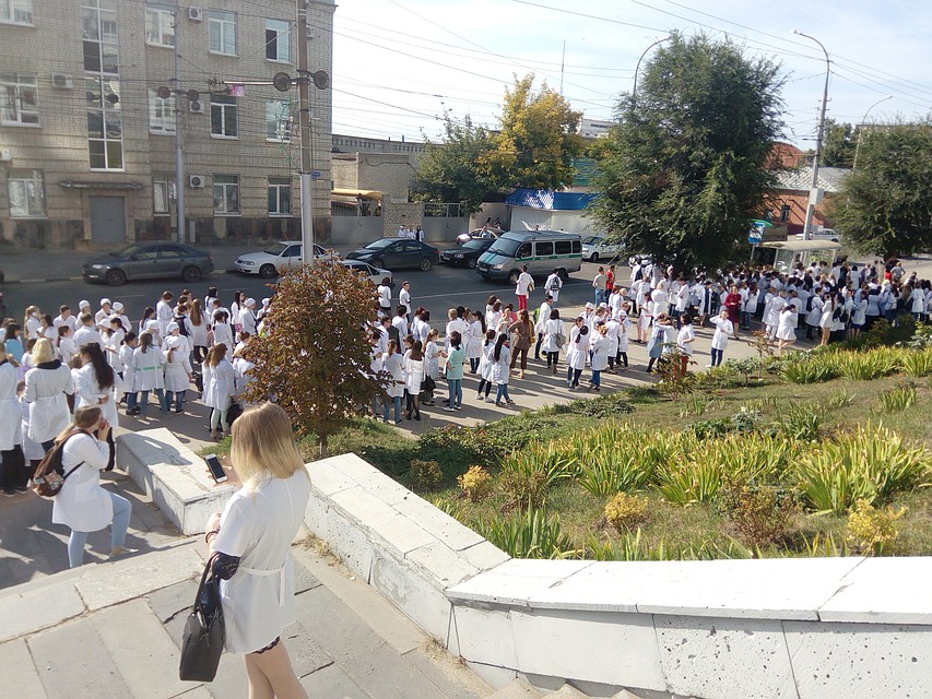 Эвакуация в Медицинском колледже. Фото: Григорий ЛЕОРДА
