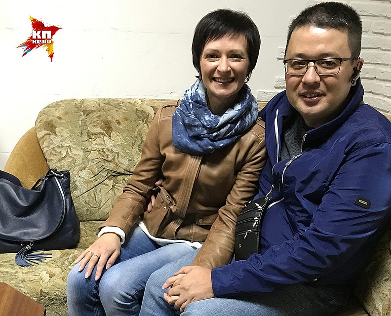 Руководитель и создатель приюта "Дорог каждый", а теперь и друг миллионера Денис Цой с супругой Еленой. Они больше своих обитателей рады такому подарку. Фото: Дина КАРПИЦКАЯ