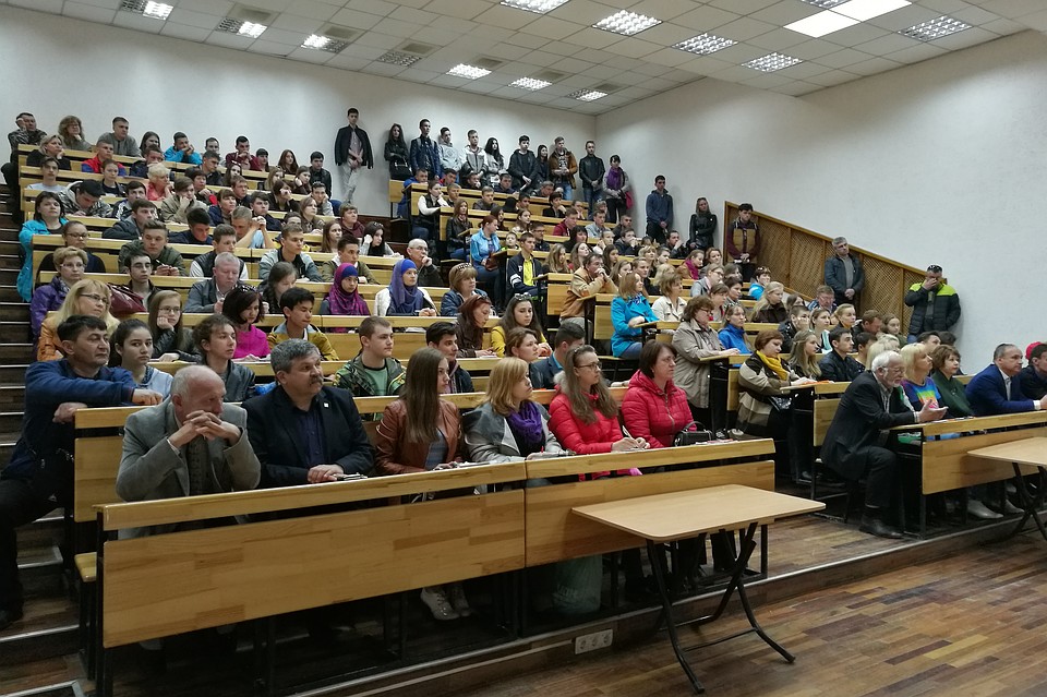 После освоения дополнительных профессиональных образовательных программ вас ждет итоговая аттестация. Фото: Руслан БОЙЦОВ