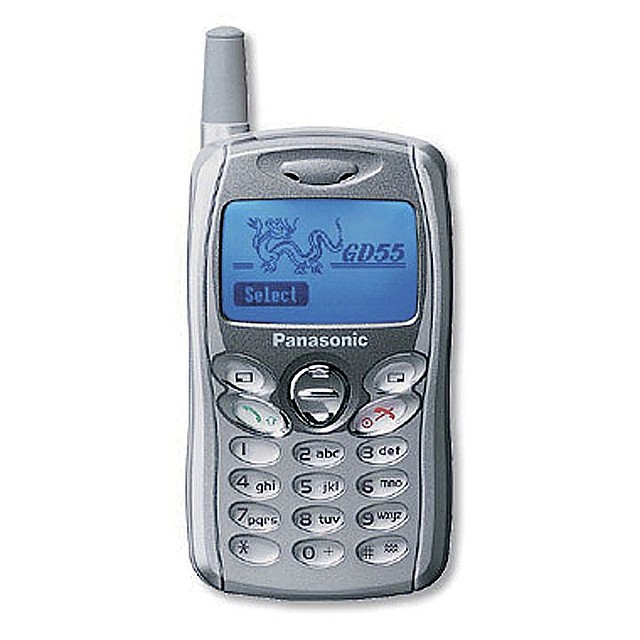 Panasonic GD55 размером с зажигалку - миниатюризация дошла до предела. 2002 год