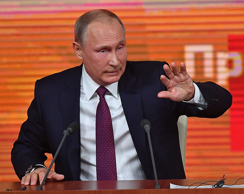 Владимир Путин идет на выборы как самовыдвиженец Фото: Владимир ВЕЛЕНГУРИН