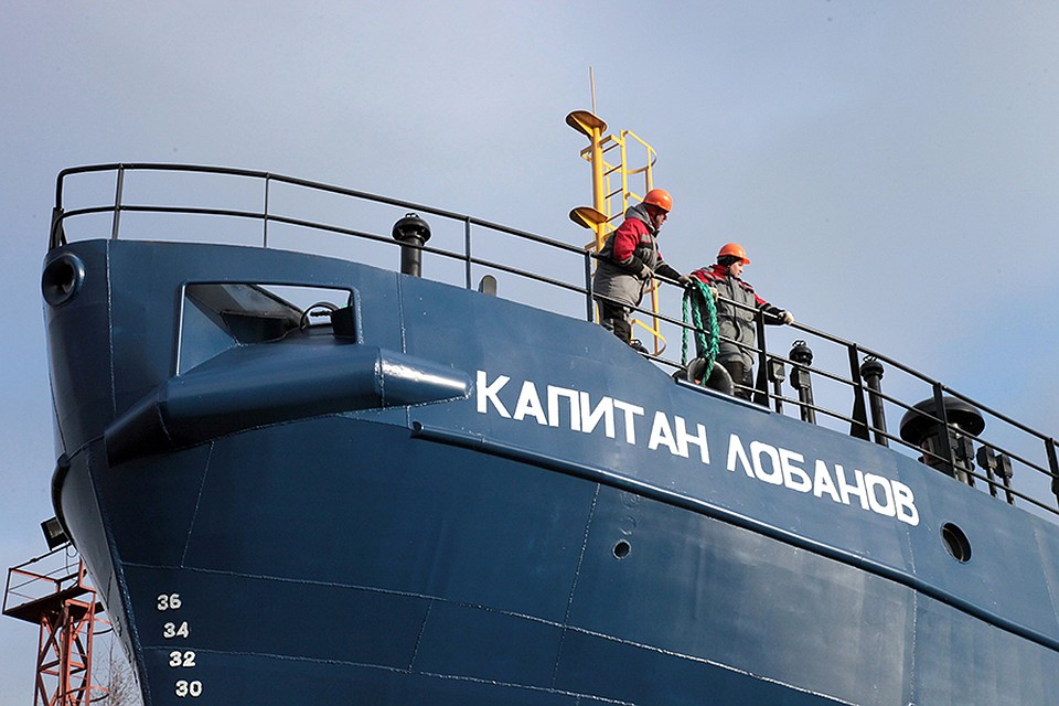 Спуск на воду рыболовного судна «Капитан Лобанов». Фото: пресс-служба Калининградской области