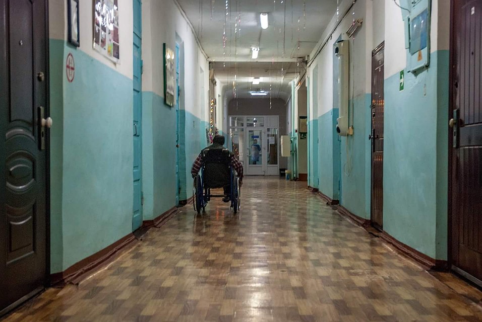 Больница, в которой хочется скорее умереть, чем вылечиться Фото: Александр Осокин