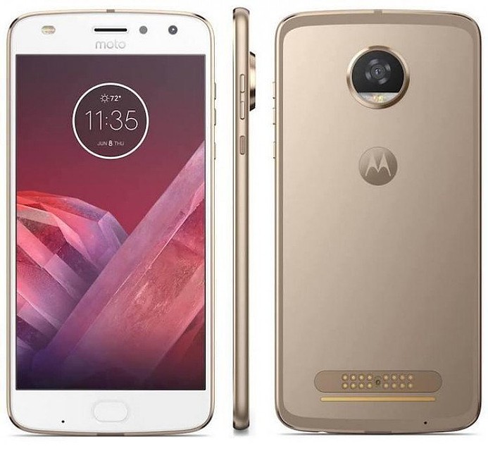 Заряда Lenovo Moto Z2 Play хватит на 9 часов.
