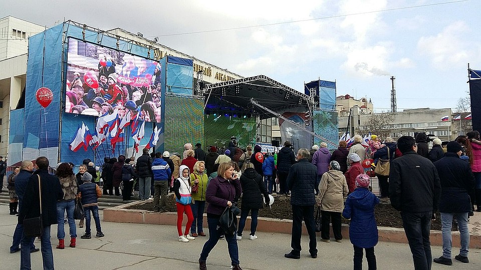 Праздничные мероприятия пройдут во всех городах и районах полуострова. Фото: Анастасия КУРДЮКОВА