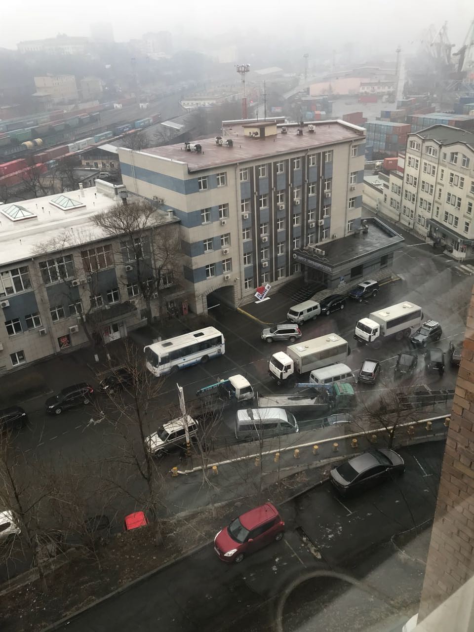 Фото с места событий от читателя «КП» - Владивосток»
