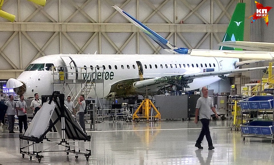 Новейший Embraer E2 – пока произведен всего один такой самолет! На фото – второй экземпляр. Фото: Геннадий МОЖЕЙКО
