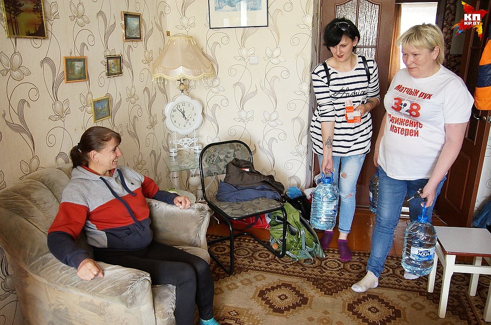 Гости привозят воду Фото: Павел МИЦКЕВИЧ