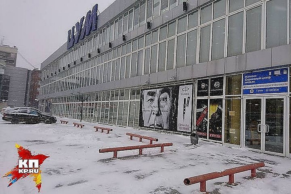 Та самая реклама, которая возмутила внука генсека. Фото: Оксана САЛЬНИКОВА
