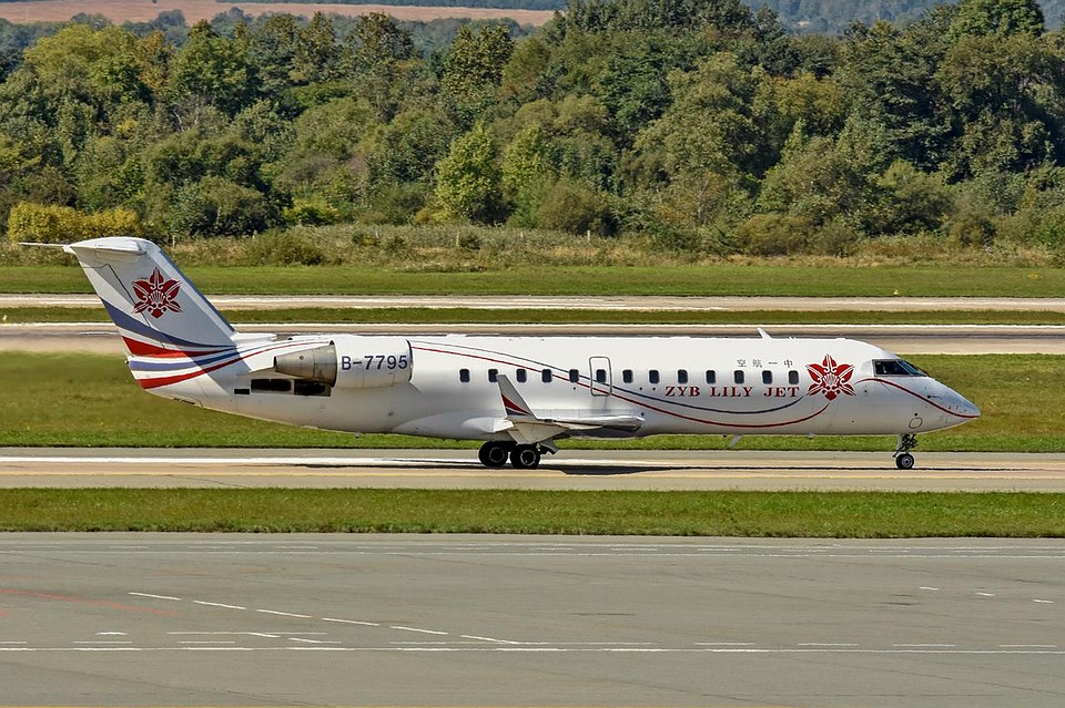 Самолёт ZYB Lily Jet. Challenger 850 Фото: Вадим ЛУКОВЕНКОВ