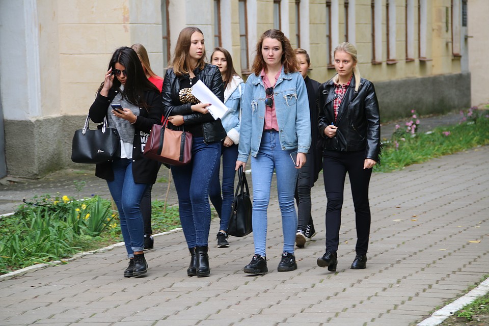 Студенты будут заниматься в "родных корпусах" Фото: Анастасия ЖУКОВА