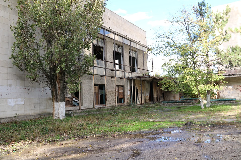 В этом здании Влад хранил ружье Фото: Анастасия ЖУКОВА
