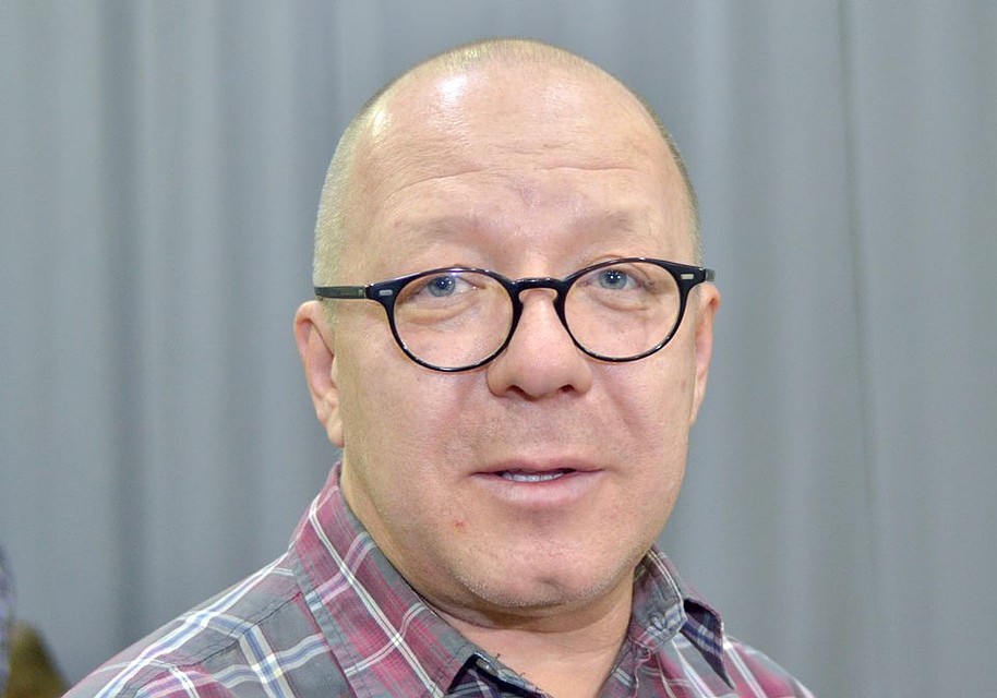 Режиссер спектакля Дмитрий Добряков волновался, как зрители воспримут нововведение Фото: Сергей ОСЬМАЧКИН