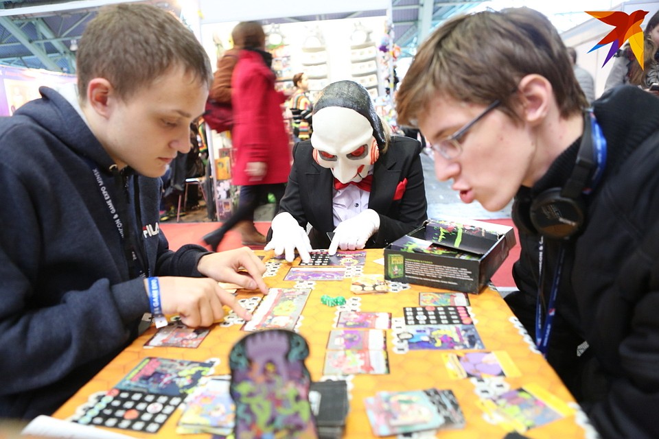 Игровые стенды пользуются популярностью. Фото: Святослав ЗОРКИЙ