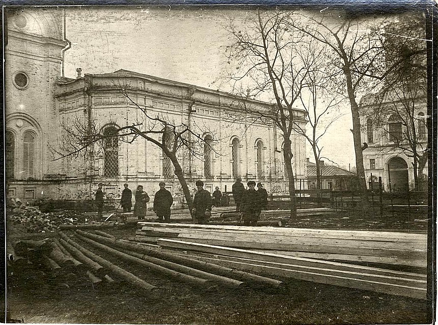 Архивное фото концентрационного лагеря в Казанском монастыре в Рязани